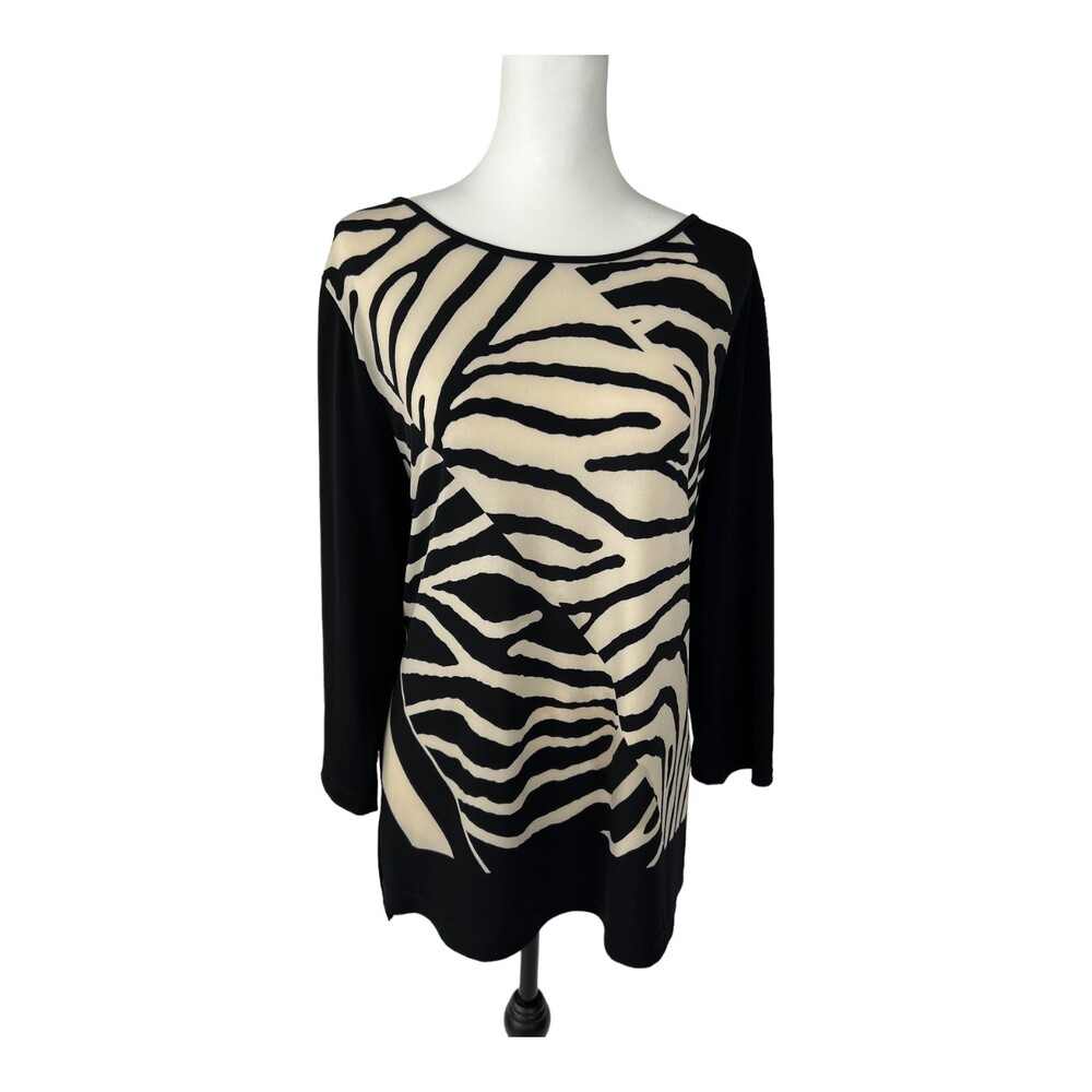 Chicos Wrinkle‎ Free Travelers Black Animal Print Top 3/4 Sleeves w/ Split Hem 3